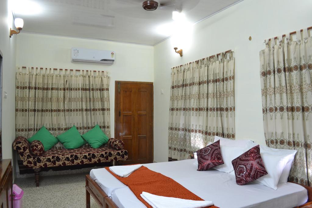 Thoms Beach Homestay Alappuzha Esterno foto