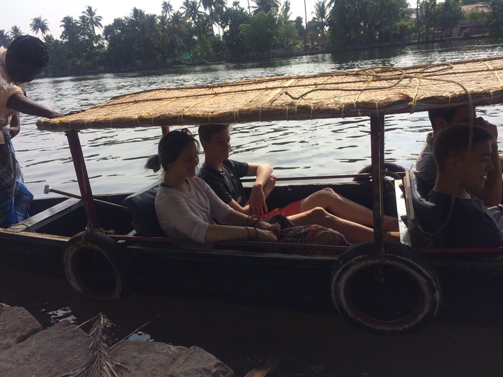 Thoms Beach Homestay Alappuzha Esterno foto